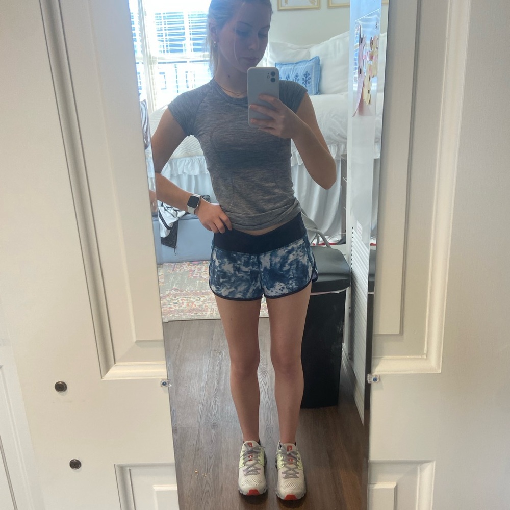 Lululemon speed up 2.5” low rise
